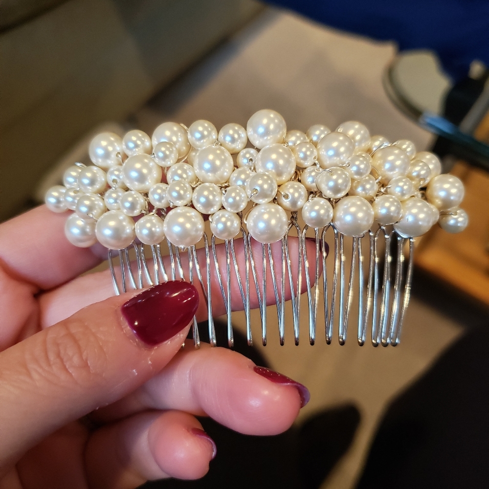 Kleinfelds Bridal hair comb